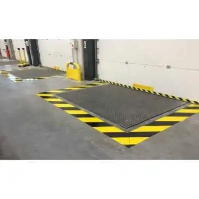 RUBAN ADHÉSIF DE MARQUAGE AU SOL NOIR/JAUNE 50MMx33M TESA TESA - 2