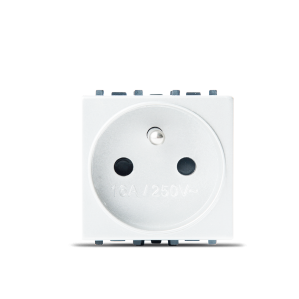 PRISE 2P+T AVEC PROTEGE BLANC ALPHA