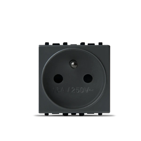 PRISE 2P+T AVEC PROTEGE NOIR ALPHA