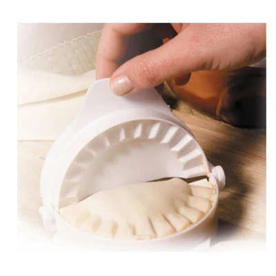 SET DE 3 MOULES À RAVIOLIS ET CHAUSSONS FACKELMANN FACKELMANN - 2