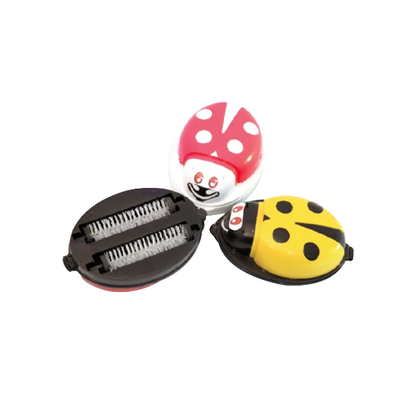 BROSSE TAPIS FORME COCCINELLE SOFPINCE