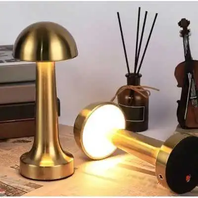 LAMPE LED TACTILE RECHARGEABLE EN MÉTAL  - 4