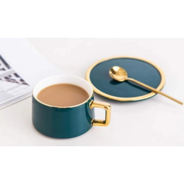 TASSE EN CÉRAMIQUE AVEC SOUCOUPE ET CUILLÈRE COULEURS