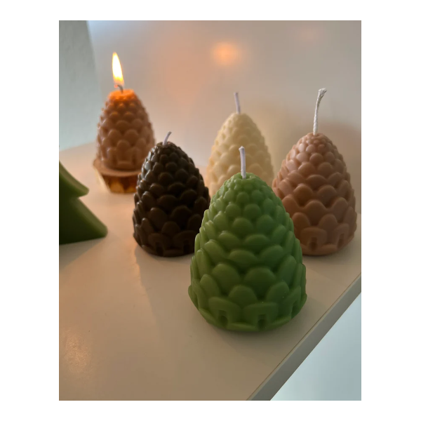 BOUGIE FORME POMME DE PIN FERMÉE LA MAISON PARAFFINE