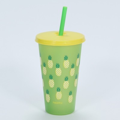 GOBELET AVEC COUVERCLE ET PAILLE EN PLASTIQUE COULEURS 650ML  - 4 GOBELET AVEC COUVERCLE ET PAILLE EN PLASTIQUE COULEURS 650ML  - 4