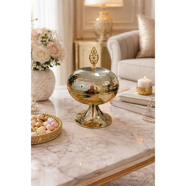 BONBONNIÈRE À PIED AVEC COUVERCLE EN MÉTAL DORÉ