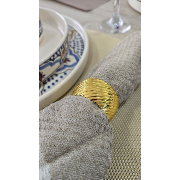 ANNEAUX DE SERVIETTE EN MÉTAL DORÉ DESIGN