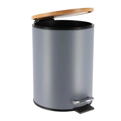 POUBELLE À PÉDALE