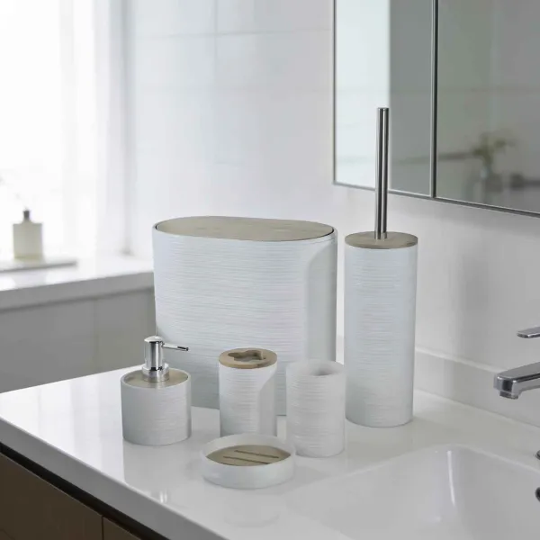 ENSEMBLE DE 6 ACCESSOIRES DE SALLE DE BAIN EN PLASTIQUE INCASSABLE & BAMBOU