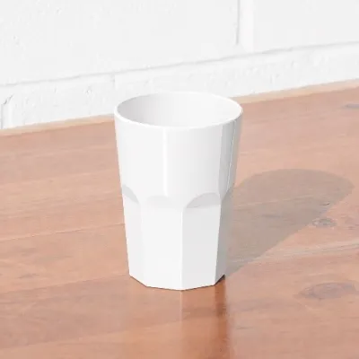 GOBELET EN PLASTIQUE
