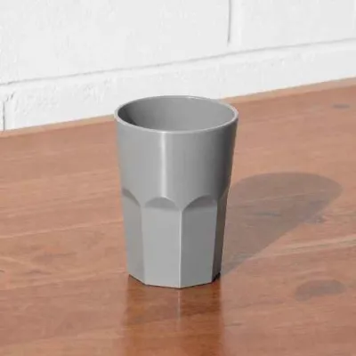 GOBELET EN PLASTIQUE