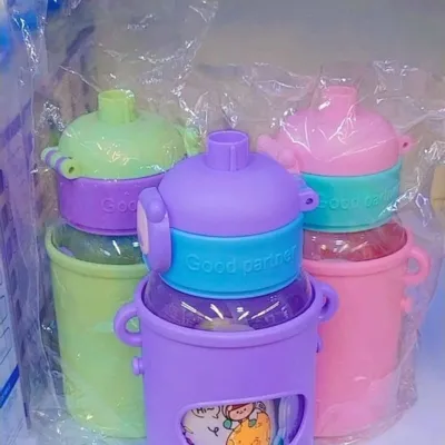 BOUTEILLE D’EAU EN PLASTIQUE