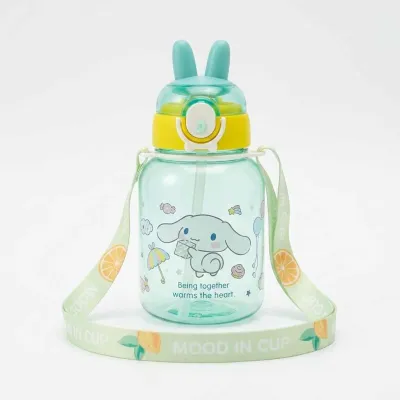 BOUTEILLE D'EAU EN PLASTIQUE