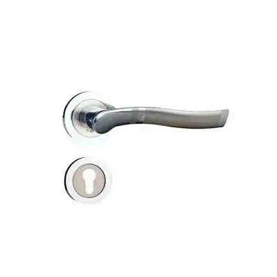 POIGNEE DE PORTE AVEC ROSACE 8055 TROU DE CYLINDRE CHROME-SATINE DELIA