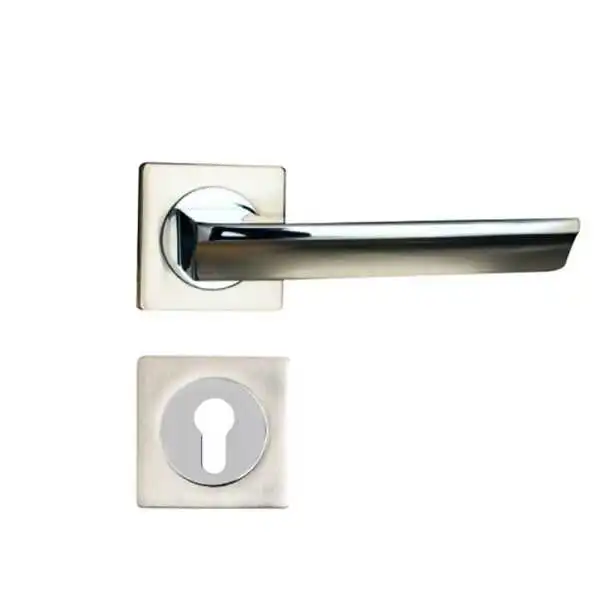 POIGNEE DE PORTE AVEC ROSACE 80202 TROU DE CYLINDRE CHROME-SATINE DELIA
