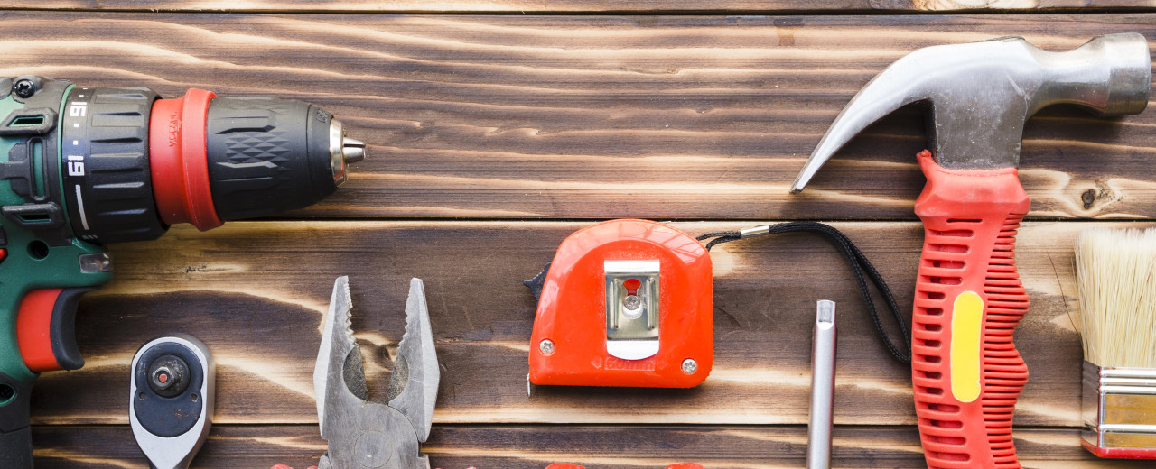 Les 6 critères essentiels pour bien choisir vos outils de bricolage en ligne