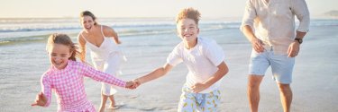 Comment organiser une journée plage en famille en Tunisie : la checklist complète été 2026